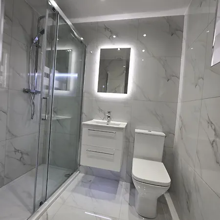 Beautiful Maisonnette With Free Parking بيت للعطل