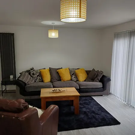 Beautiful Maisonnette With Free Parking * ليدز